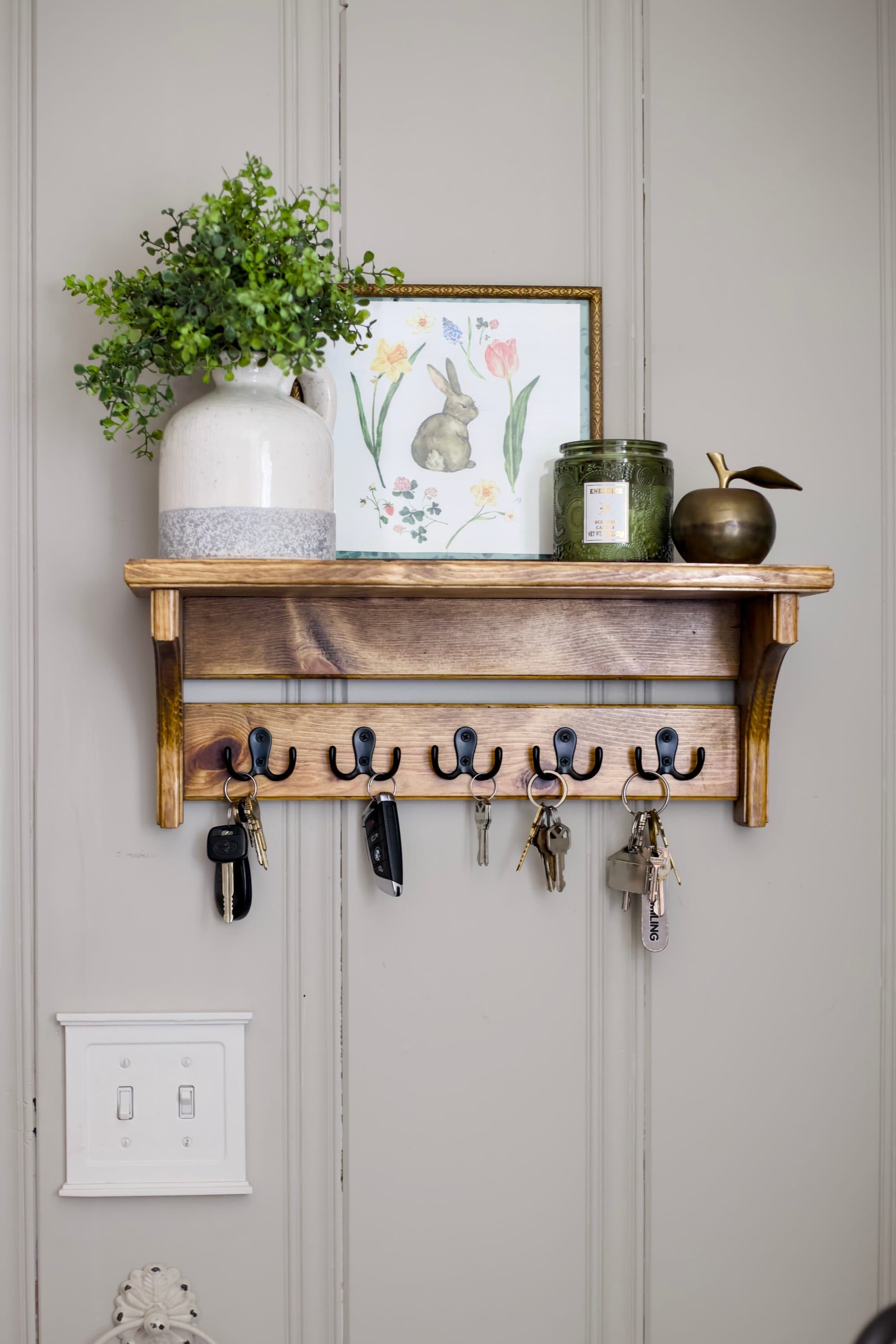 Key shelf organizer seen straight on